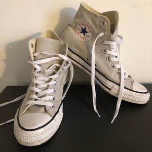 Light gray Converse High top